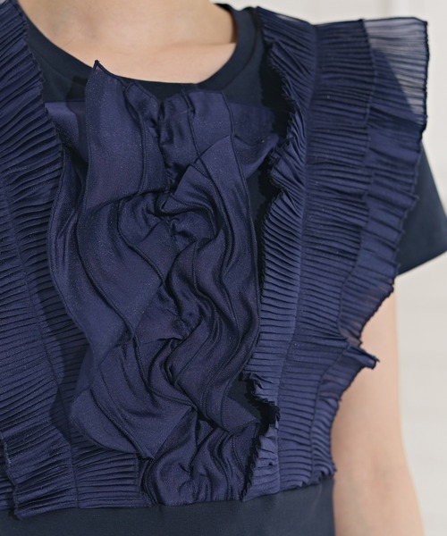 REDYAZEL(レディアゼル)の「ラッフルプリーツTシャツ(Tシャツ/カットソー・レディース・サックスブルー/オフホワイト/ネイビー・FREE)」の11枚目の写真