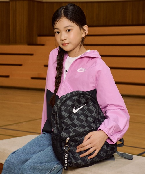 NIKE(ナイキ)の「ナイキ ブラジリア JDI ジュニア ミニ バックパック (11L) / Nike Brasilia JDI Big Kids' Mini Backpack (11L) HV6481-010 Black(バックパック/リュック・キッズ・ブラック・ONE SIZE)」の12枚目の写真