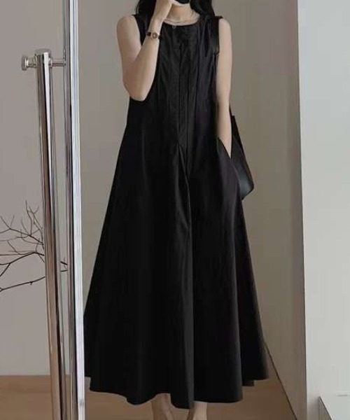 Aelina(エリナ)の「ノースリーブタグ付きワンピース(ワンピース・レディース・ホワイト/ブラック/グレー・M/L/XL)」の2枚目の写真