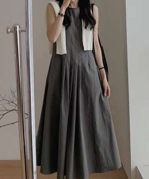 Aelina(エリナ)の「ノースリーブタグ付きワンピース(ワンピース・レディース・ホワイト/ブラック/グレー・M/L/XL)」の11枚目の写真