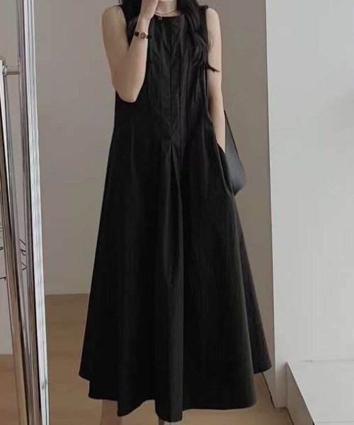 Aelina(エリナ)の「ノースリーブタグ付きワンピース(ワンピース・レディース・ホワイト/ブラック/グレー・M/L/XL)」の15枚目の写真