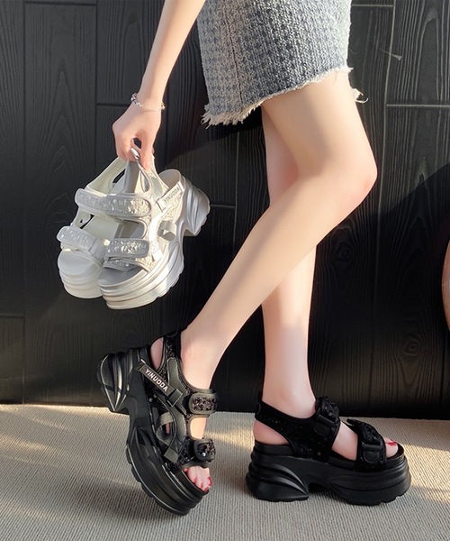 Lace Ladies(レースレディース)の「スパンコール ベルクロ ボリューム 厚底 サンダル(サンダル・レディース・ブラック/シルバー/ホワイト・22.5cm/23cm/23.5cm/24cm/24.5cm/25cm)」の7枚目の写真