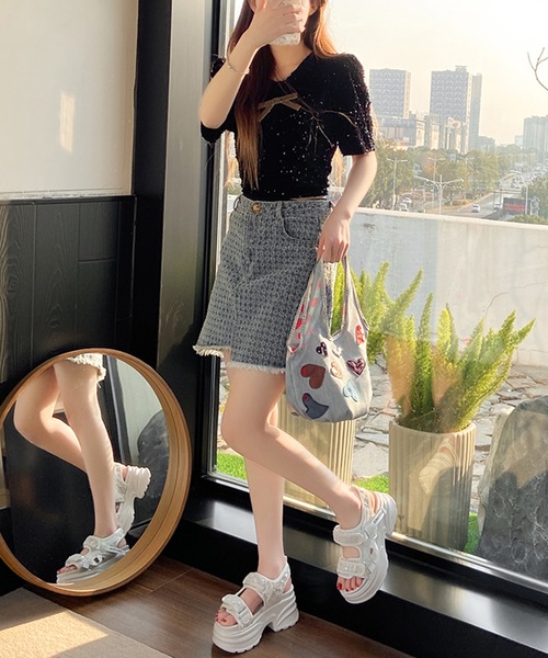 Lace Ladies(レースレディース)の「スパンコール ベルクロ ボリューム 厚底 サンダル(サンダル・レディース・ブラック/シルバー/ホワイト・22.5cm/23cm/23.5cm/24cm/24.5cm/25cm)」の14枚目の写真