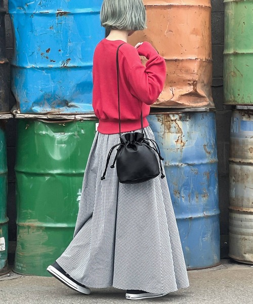 Fashion Letter(ファッションレター)の「2way フェイクレザー巾着バッグ(ショルダーバッグ・レディース・ブラック/モカ/レッド/オフホワイト/チャコールグレー・FREE)」の9枚目の写真