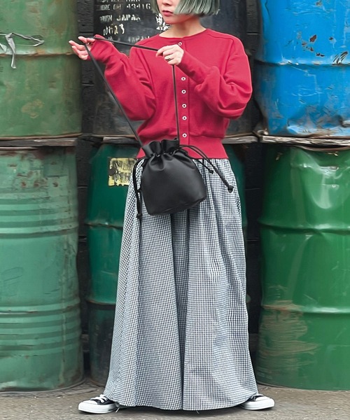 Fashion Letter(ファッションレター)の「2way フェイクレザー巾着バッグ(ショルダーバッグ・レディース・ブラック/モカ/レッド/オフホワイト/チャコールグレー・FREE)」の11枚目の写真