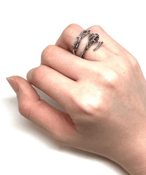 gunda(ガンダ)の「gunda/ガンダ/ROSE RING/Pair/Free(リング・レディース・シルバー・F)」の3枚目の写真