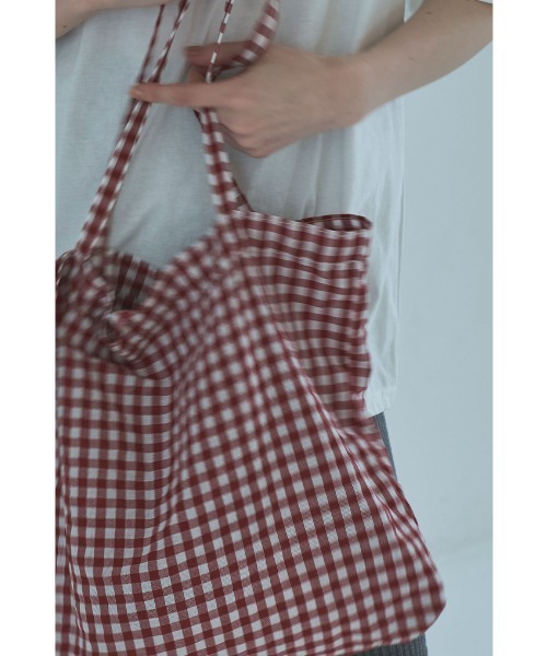 marjour(マージュール)の「GINGHAM CHECK MY BAG(トートバッグ・レディース・レッド/ブラック・FREE)」の4枚目の写真