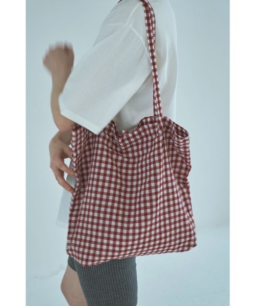 marjour(マージュール)の「GINGHAM CHECK MY BAG(トートバッグ・レディース・レッド/ブラック・FREE)」の7枚目の写真