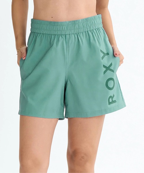 ROXY(ロキシー)の「MY 1ST ROXY SHORTS/ロキシー水陸両用速乾UVケアウエストゴムワンポイントブランドロゴフィットネスショートパンツ(水着)(その他パンツ・レディース・グリーン/ピンク/ブラック・SMALL/LARGE/MEDIUM)」の2枚目の写真