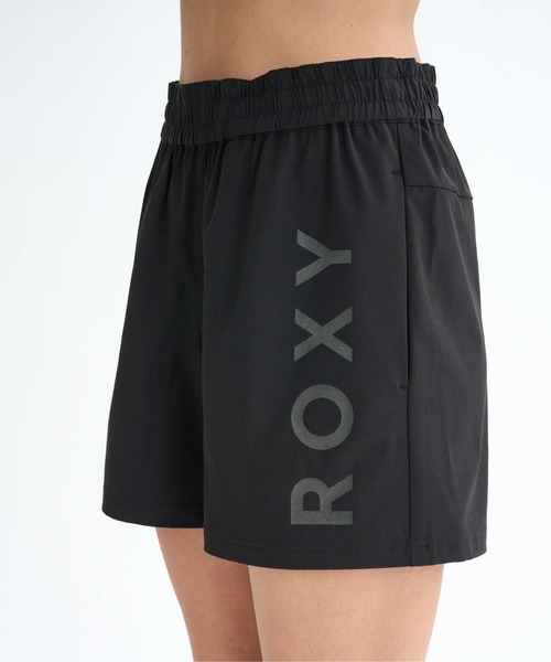 ROXY(ロキシー)の「MY 1ST ROXY SHORTS/ロキシー水陸両用速乾UVケアウエストゴムワンポイントブランドロゴフィットネスショートパンツ(水着)(その他パンツ・レディース・グリーン/ピンク/ブラック・SMALL/LARGE/MEDIUM)」の9枚目の写真