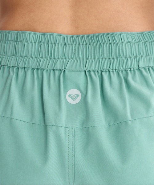 ROXY(ロキシー)の「MY 1ST ROXY SHORTS/ロキシー水陸両用速乾UVケアウエストゴムワンポイントブランドロゴフィットネスショートパンツ(水着)(その他パンツ・レディース・グリーン/ピンク/ブラック・SMALL/LARGE/MEDIUM)」の17枚目の写真