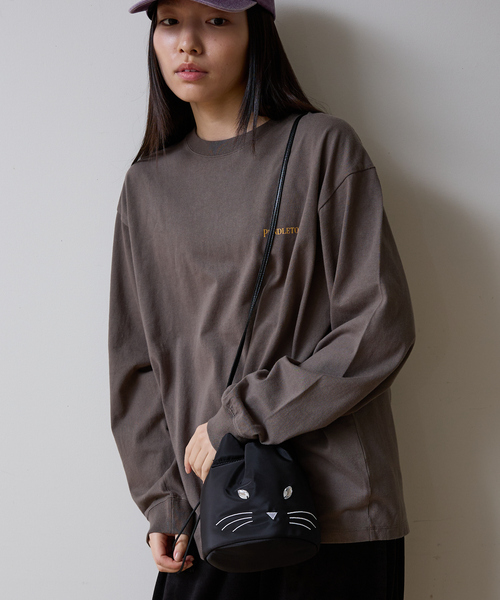 NOMINE(ノミネ)の「【FAVORI】黒猫 灰猫 巾着ショルダーバッグ(ショルダーバッグ・レディース・ブラック/グレー・フリー)」の6枚目の写真