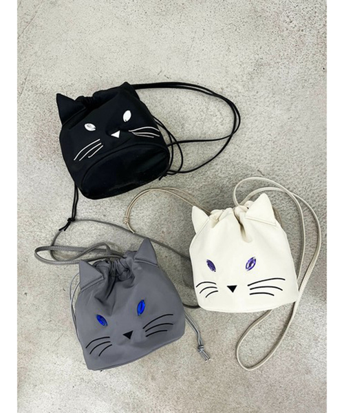 NOMINE(ノミネ)の「【FAVORI】黒猫 灰猫 巾着ショルダーバッグ(ショルダーバッグ・レディース・ブラック/グレー・フリー)」の9枚目の写真