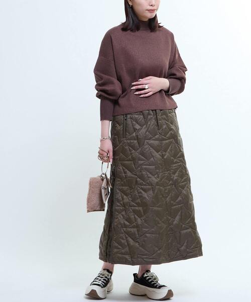 CONVERSE TOKYO（コンバーストウキョウ）の「BACK LOGO GLITTER PULLOVER（ニット/セーター・レディース・ブラック/ブラウン/グレー・FREE）」の5枚目の写真