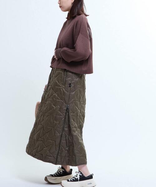 CONVERSE TOKYO（コンバーストウキョウ）の「BACK LOGO GLITTER PULLOVER（ニット/セーター・レディース・ブラック/ブラウン/グレー・FREE）」の7枚目の写真