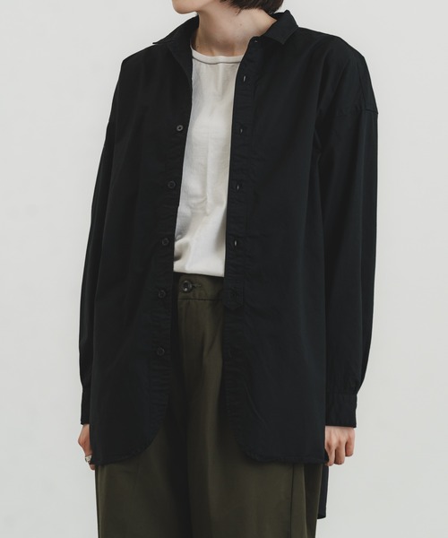 quadro(クオドロ)の「ビンテージワッシャーツイルレギュラーカラーシャツ(Tシャツ/カットソー・レディース・ブラック/ライトカーキ/ホワイト・FREE)」の2枚目の写真