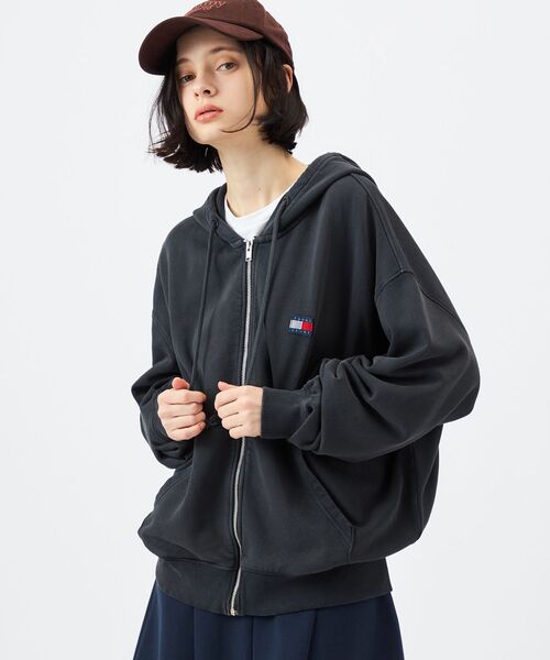 tommy jeans（トミー ジーンズ）の「90Sニュークラシックフルジップパーカー（スウェット・メンズ・グレー/アイボリー・LARGE/X-LARGE/SMALL/MEDIUM）」の22枚目の写真