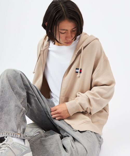 tommy jeans（トミー ジーンズ）の「90Sニュークラシックフルジップパーカー（スウェット・メンズ・グレー/アイボリー・LARGE/X-LARGE/SMALL/MEDIUM）」の11枚目の写真
