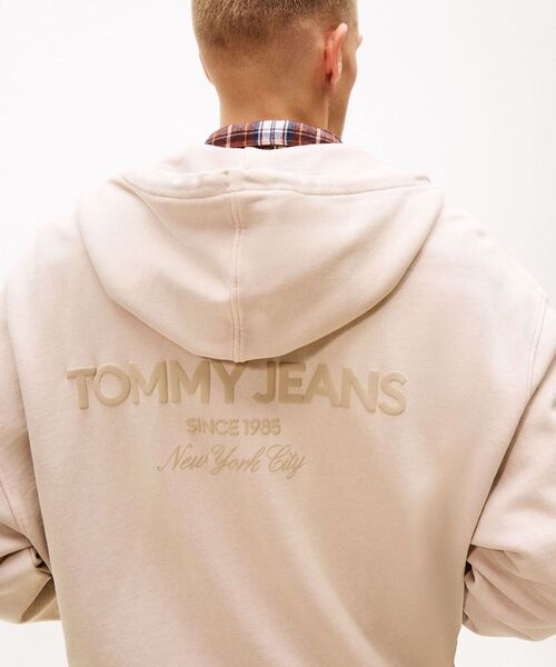 tommy jeans（トミー ジーンズ）の「90Sニュークラシックフルジップパーカー（スウェット・メンズ・グレー/アイボリー・LARGE/X-LARGE/SMALL/MEDIUM）」の17枚目の写真
