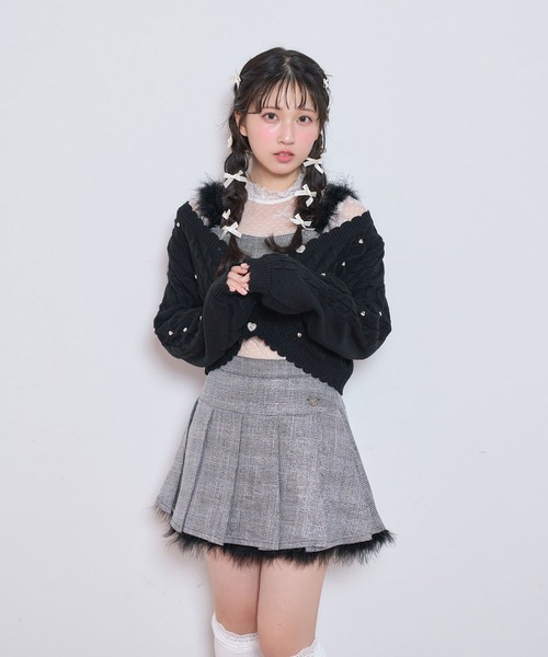 Honey Cinnamon(ハニーシナモン)の「ハートビジューショートカーディガン(カーディガン/ボレロ・レディース・グレー/ブラック/ピンク・FREE)」の5枚目の写真