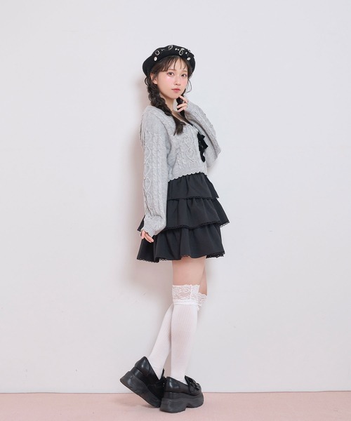 Honey Cinnamon(ハニーシナモン)の「ハートビジューショートカーディガン(カーディガン/ボレロ・レディース・グレー/ブラック/ピンク・FREE)」の6枚目の写真