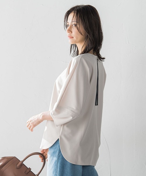 LAUTREAMONT（ロートレアモン）の「【WEB限定】フォルムスリーブバックジップトップス≪洗濯機で洗える≫（Tシャツ/カットソー・レディース・ベージュ/ブラック/ピンク・9号）」の9枚目の写真