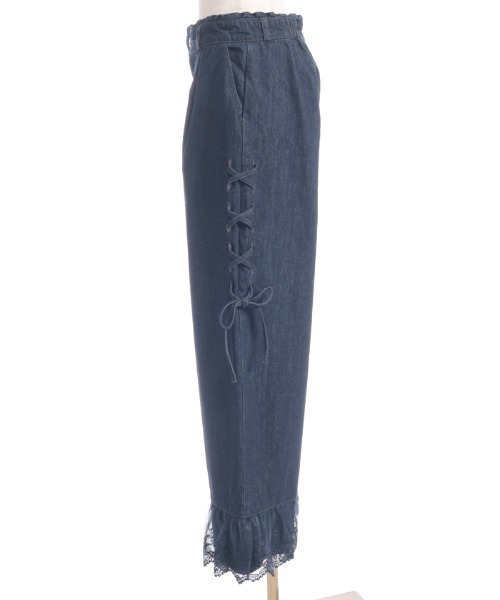 axes femme(アクシーズファム)の「裾レースデニムストレートPT(その他パンツ・レディース・ブラック/ケミカルウォッシュ/インディゴブルー・FREE)」の4枚目の写真