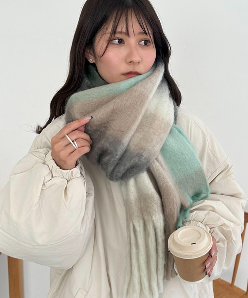 DISCOAT（ディスコート）の「【WEB限定】チェック柄マフラー（マフラー・レディース・イエロー/オレンジ/ブラウン/パープル/グリーン・FREE）」の7枚目の写真