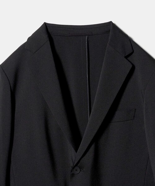 UNITED ARROWS（ユナイテッドアローズ）の「ハイツイスト シングル 2ボタン テーラードジャケット UA COZY ウォッシャブル 防しわ ヨコストレッチ（テーラードジャケット・メンズ・ブラック・S/L/XL/XXL/M）」の9枚目の写真