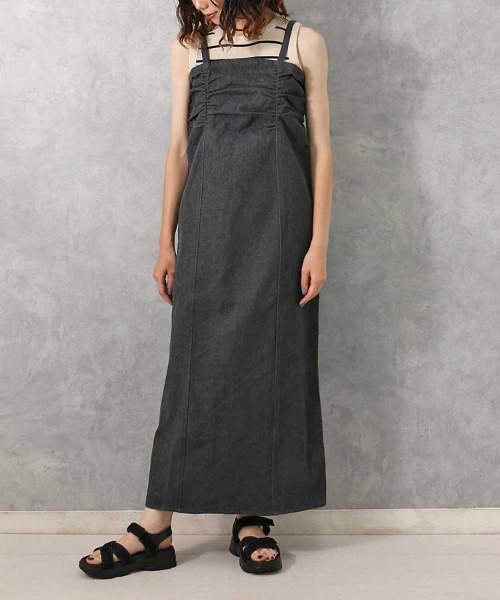 Bleu Bleuet(ブルーブルーエ)の「【ZOZO限定】デニムギャザーワンピース(ワンピース・レディース・ブルー系その他/ブルー/グレー・M)」の8枚目の写真