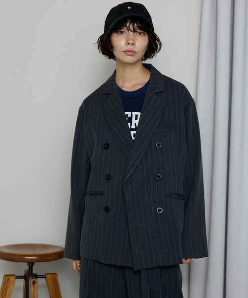 SOTT(ソット)の「Double-Breasted Tailored Jacket / ダブルブレストテーラードジャケット(テーラードジャケット・レディース・ストライプ/チャコールグレー・FREE)」の18枚目の写真