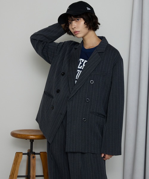 SOTT(ソット)の「Double-Breasted Tailored Jacket / ダブルブレストテーラードジャケット(テーラードジャケット・レディース・ストライプ/チャコールグレー・FREE)」の20枚目の写真