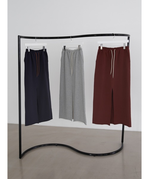 Katrin TOKYO（カトリーントーキョー）の「cut-off sweat maxi skirt（スカート・レディース・ボルドー/ネイビー/グレー・XS/FREE）」の19枚目の写真