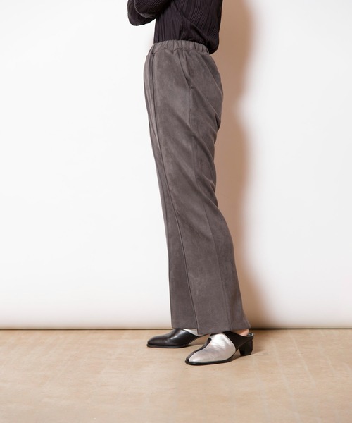 OSMOSIS(オズモーシス)の「セミフレアーバックスリットパンツ(その他パンツ・レディース・ブラック/グレイッシュベージュ/チャコール/バーガンディー/ブラウン・ONE SIZE)」の19枚目の写真