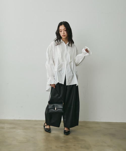 Lunea(ルネア)の「レザーコクーンワイドパンツ(その他パンツ・レディース・ブラウン/ブラック・M/L)」の10枚目の写真