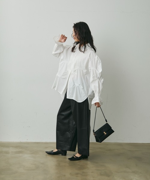 Lunea(ルネア)の「レザーコクーンワイドパンツ(その他パンツ・レディース・ブラウン/ブラック・M/L)」の17枚目の写真