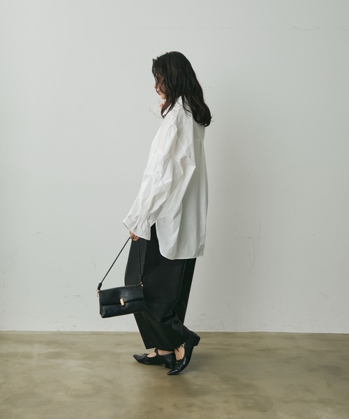 Lunea(ルネア)の「レザーコクーンワイドパンツ(その他パンツ・レディース・ブラウン/ブラック・M/L)」の16枚目の写真