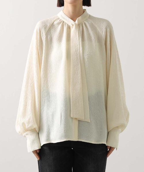 Gready Brilliant（グレディブリリアン）の「ＬＵシアー花ジャガードタイブラウス（シャツ/ブラウス・レディース・アイボリー/ブラック・38）」の11枚目の写真