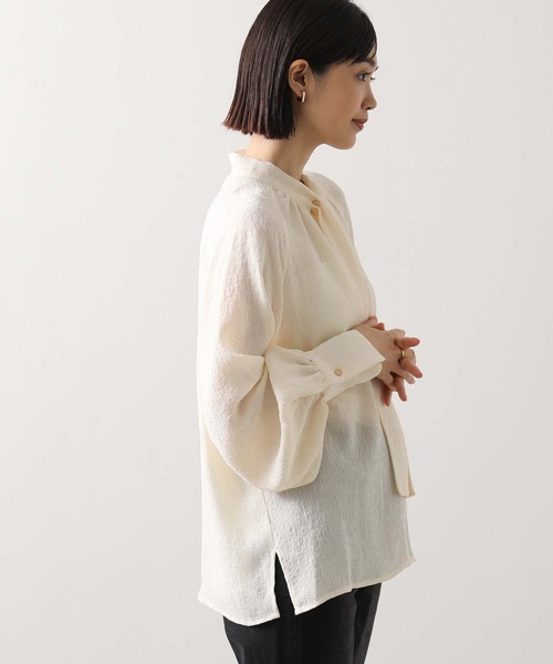 Gready Brilliant（グレディブリリアン）の「ＬＵシアー花ジャガードタイブラウス（シャツ/ブラウス・レディース・アイボリー/ブラック・38）」の8枚目の写真