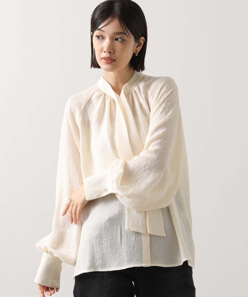 Gready Brilliant（グレディブリリアン）の「ＬＵシアー花ジャガードタイブラウス（シャツ/ブラウス・レディース・アイボリー/ブラック・38）」の10枚目の写真