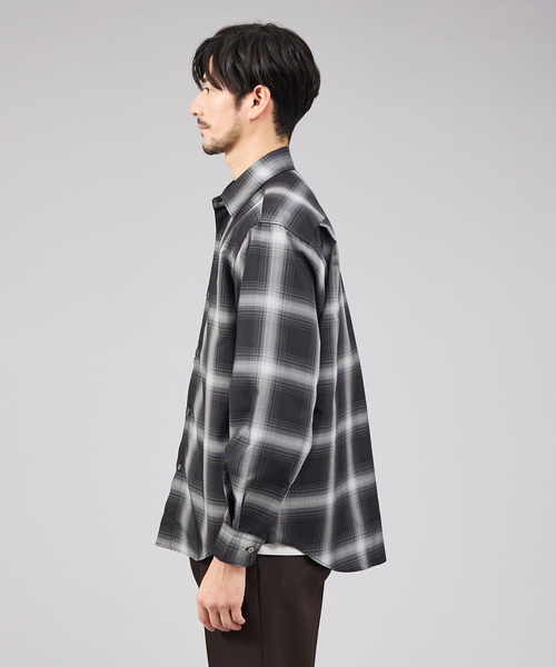 ABAHOUSE GRAY(アバハウスグレイ)の「【軽量 / 吸水速乾】セオアルファ オンブレーチェック 長袖シャツ(シャツ/ブラウス・メンズ・ネイビー/ブラック/グレイッシュベージュ・48/46/50)」の5枚目の写真