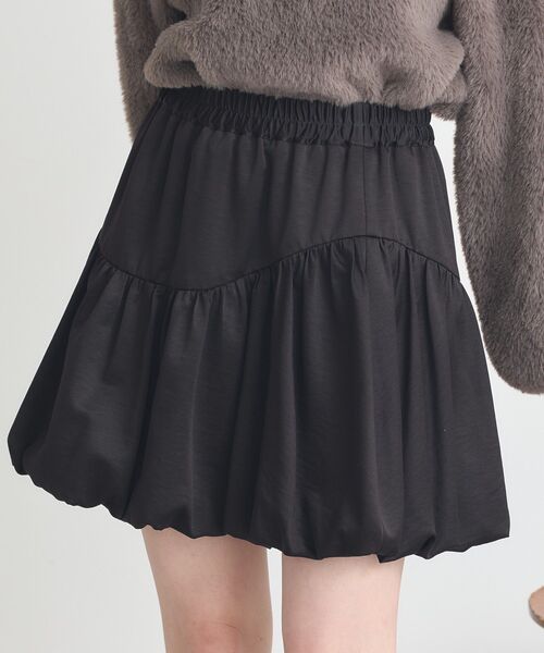 earth music&ecology（アースミュージックアンドエコロジー）の「ラウンド切り替えバルーンミニスカート（スカート・レディース・アイボリー/ブラック・FREE）」の2枚目の写真