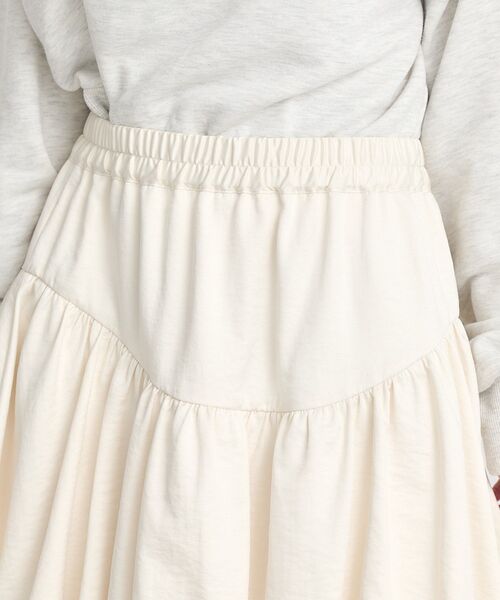 earth music&ecology（アースミュージックアンドエコロジー）の「ラウンド切り替えバルーンミニスカート（スカート・レディース・アイボリー/ブラック・FREE）」の12枚目の写真