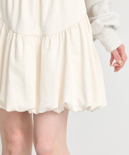 earth music&ecology（アースミュージックアンドエコロジー）の「ラウンド切り替えバルーンミニスカート（スカート・レディース・アイボリー/ブラック・FREE）」の13枚目の写真