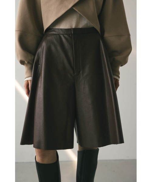 STYLEMIXER(スタイルミキサー)の「フェイクレザーハーフパンツ(その他パンツ・レディース・ブラウン/ブラック・SMALL/MEDIUM)」の13枚目の写真