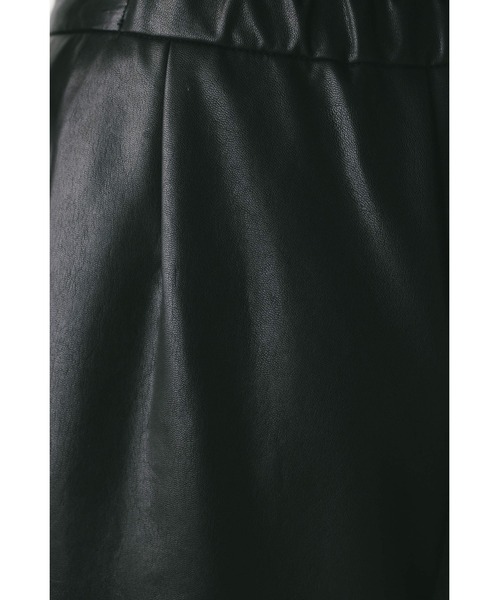 STYLEMIXER(スタイルミキサー)の「フェイクレザーハーフパンツ(その他パンツ・レディース・ブラウン/ブラック・SMALL/MEDIUM)」の12枚目の写真