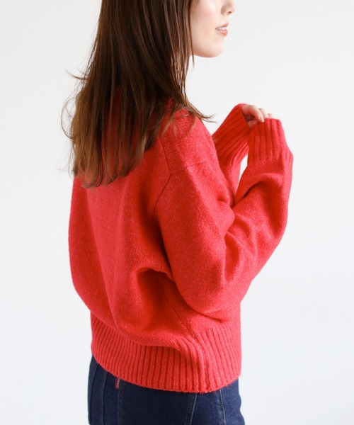 cepo(セポ)の「ウール混Vネックソデボリュームニットプルオーバー(ニット/セーター・レディース・オフホワイト/カーキ/レッド/チャコール・M)」の13枚目の写真