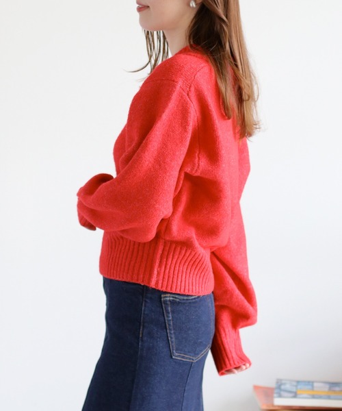 cepo(セポ)の「ウール混Vネックソデボリュームニットプルオーバー(ニット/セーター・レディース・オフホワイト/カーキ/レッド/チャコール・M)」の11枚目の写真