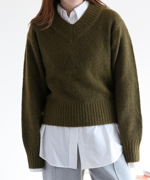 cepo(セポ)の「ウール混Vネックソデボリュームニットプルオーバー(ニット/セーター・レディース・オフホワイト/カーキ/レッド/チャコール・M)」の22枚目の写真