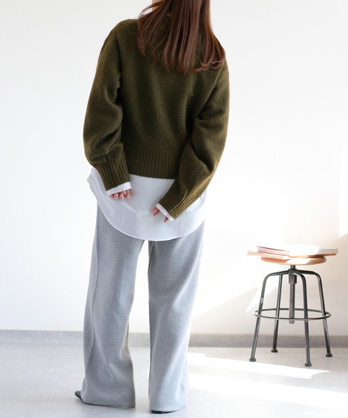 cepo(セポ)の「ウール混Vネックソデボリュームニットプルオーバー(ニット/セーター・レディース・オフホワイト/カーキ/レッド/チャコール・M)」の20枚目の写真